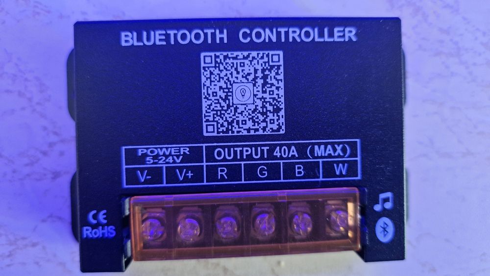 Controler RGBW pentru bandă led