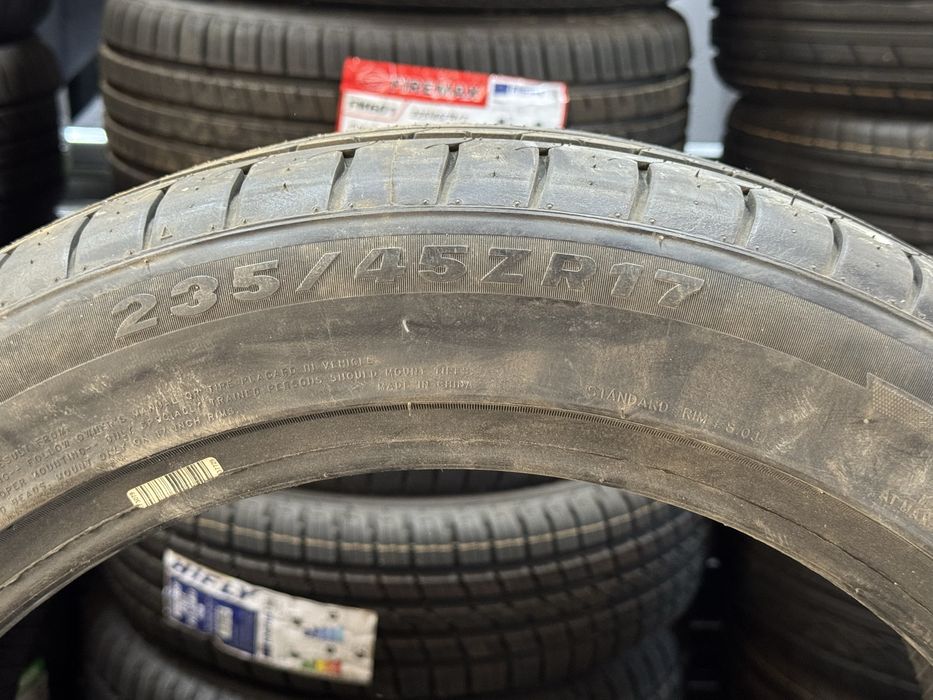 Шины 235/45 R17 Firemax новые
