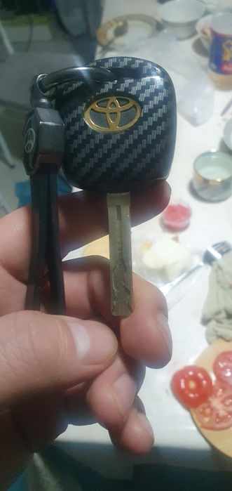 ключ от машины тоуота