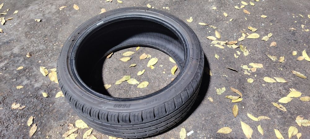 215/40Z/17 летняя