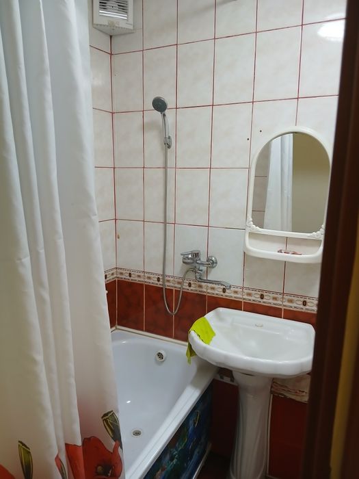 Сдам 2 комнатную квартиру