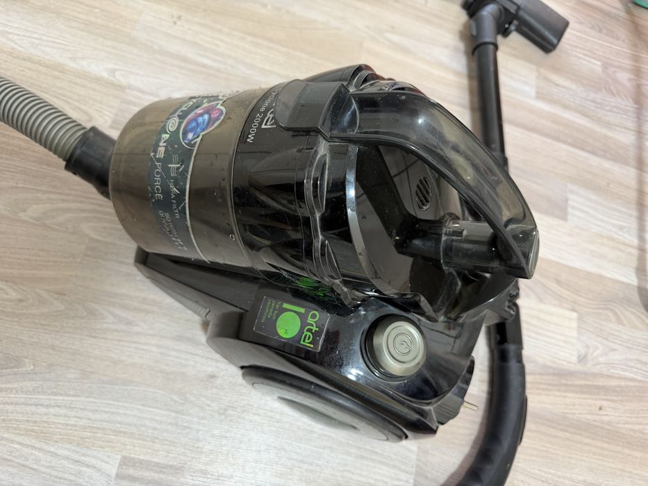 Пылесоc artel в хорошем состоянии