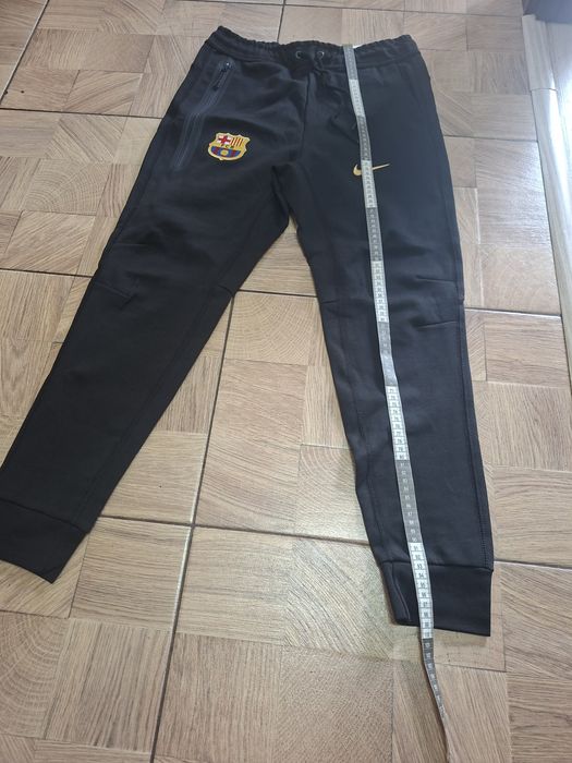 Trening Nike pentru bărbați ,nou cu etichetă,de culoare negru