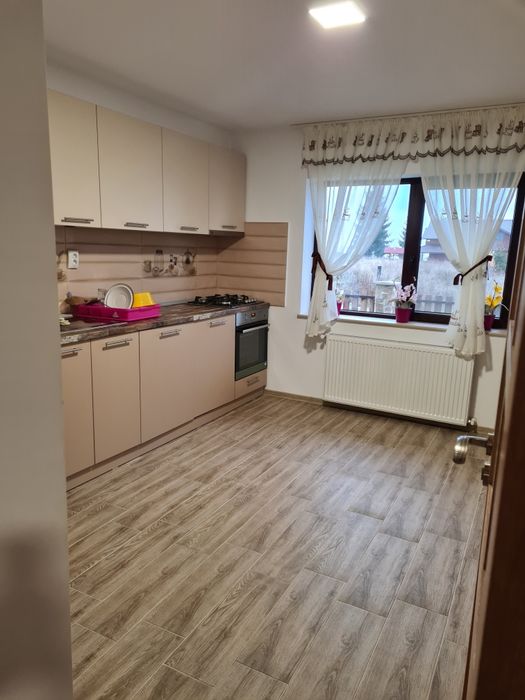 .Inchiriem doar pt familii!!Inchiriez cab