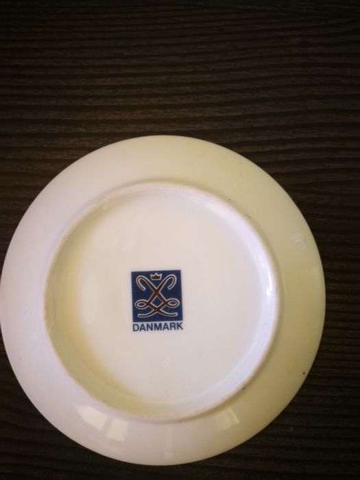 Малки декоративни чинийки