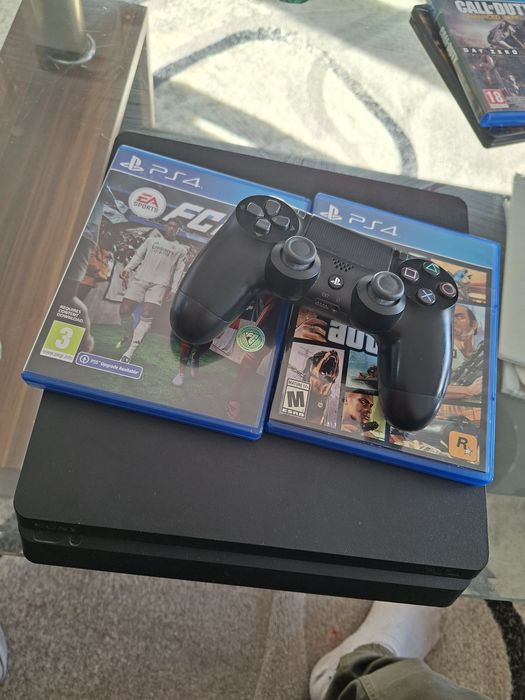 Playstation 4 slim