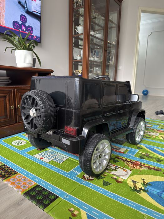 Машина игрушка mercedes G wagon