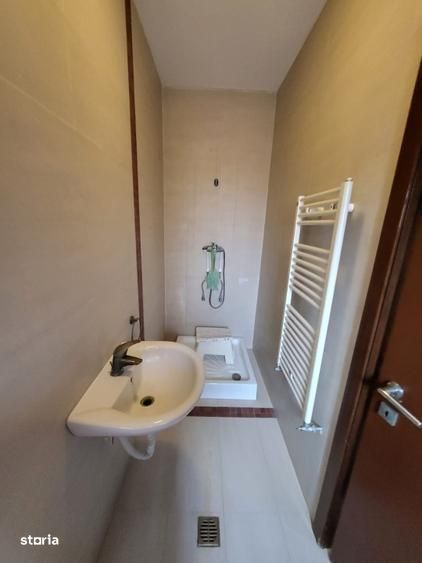 Vilă Spațioasă Tunari | Zonă Centrală | 6 Camere | 5 Băi |