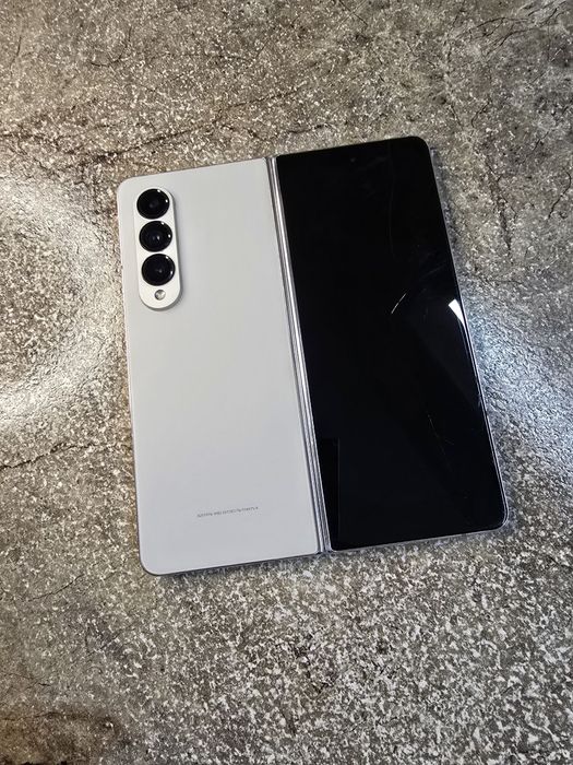 Samsung Fold 4. 12/256 dual sim