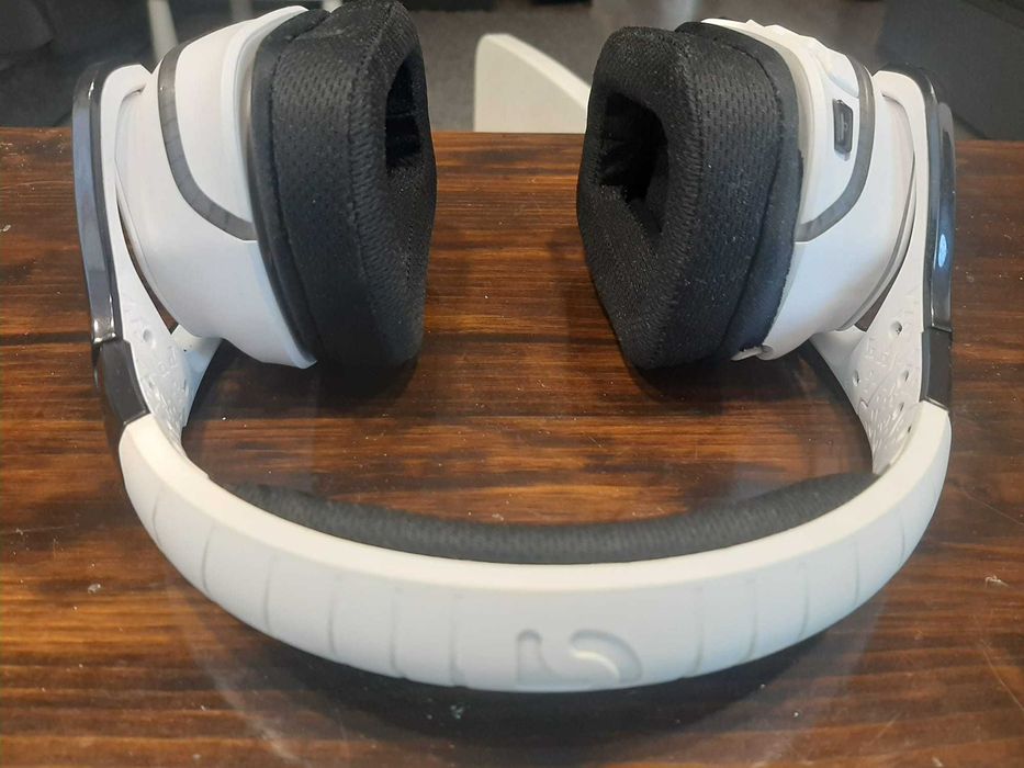 Casti Logitech G933 Artemis Spectrum Snow