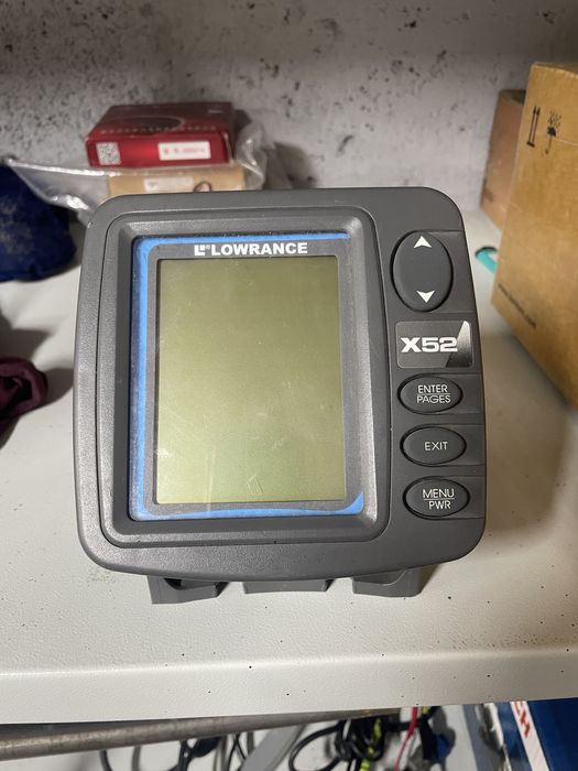 Эхолот lowrance x52