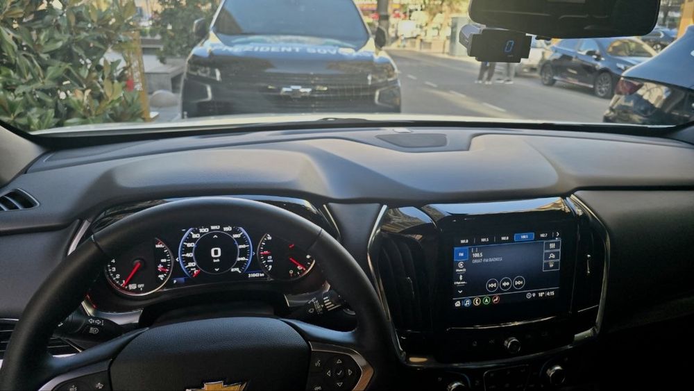 Chevrolet Traverse, 2023 yil, 1 odam xaydagan, 31000 probeg, toza.