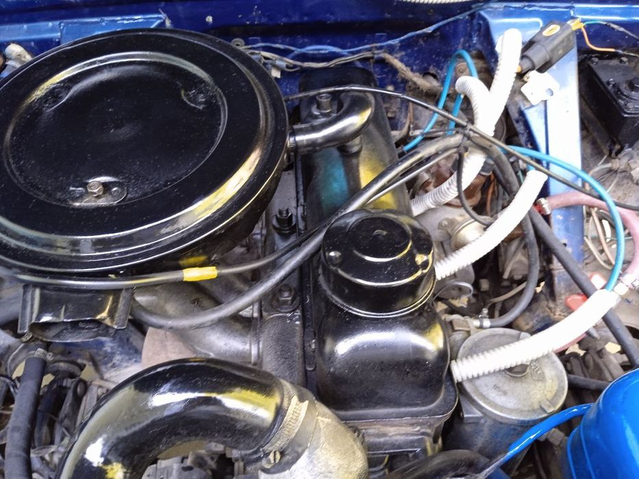 Волга газ24 сотилади