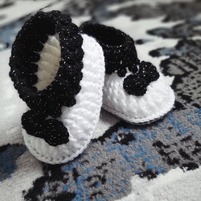 Детиски пинетки ручная работа