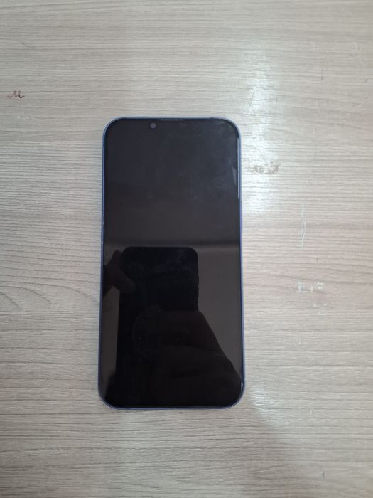 Iphone 13 256 gb  84 % akb