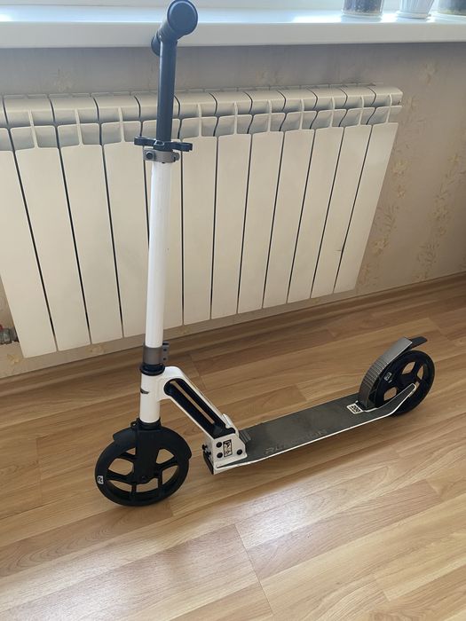 Самокат Reaction 200мм