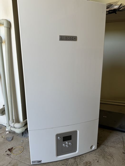 Двухконтурная печь Bosch Condens 2500 W