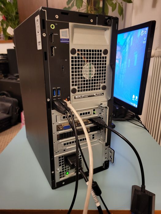 Calculator Dell Optiplex 3050, i5-7600, 8Gb, ssd, GTX 750 Ti 2GB