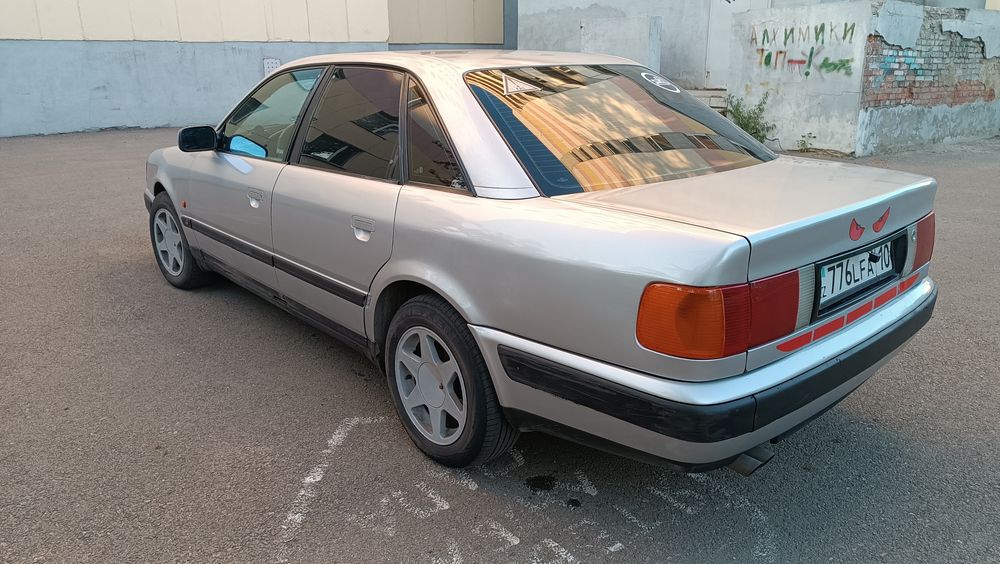 Продам Ауди 100 С4