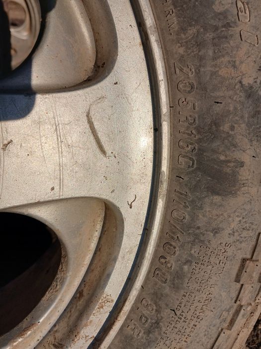 Vând roti de mitsubishi