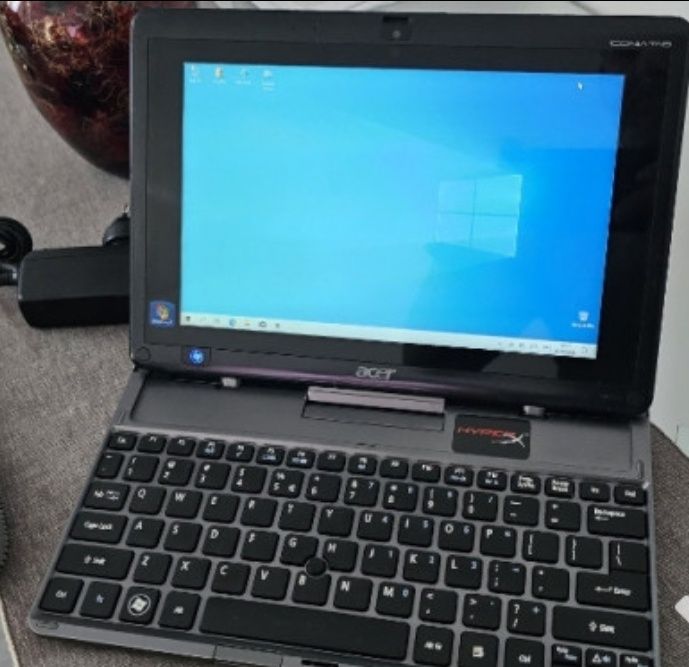 Tabletă / Laptop Acer iconia W500