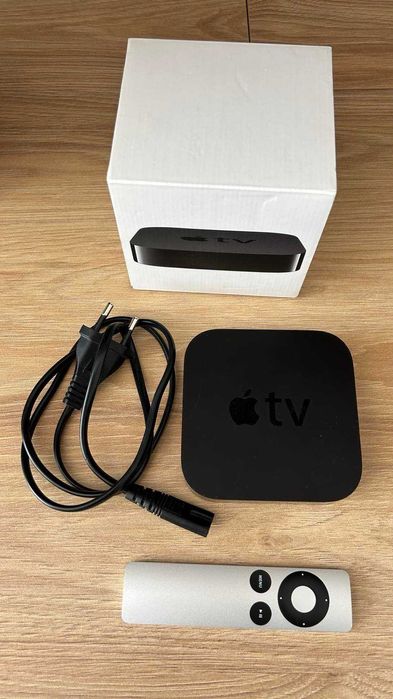 Apple TV A1469 3rd Gen с дистанционно, кутия и кабел