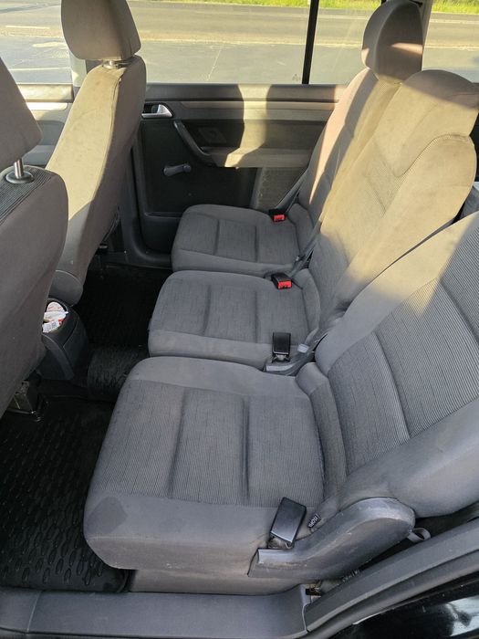 Vând volkswagen touran 2009