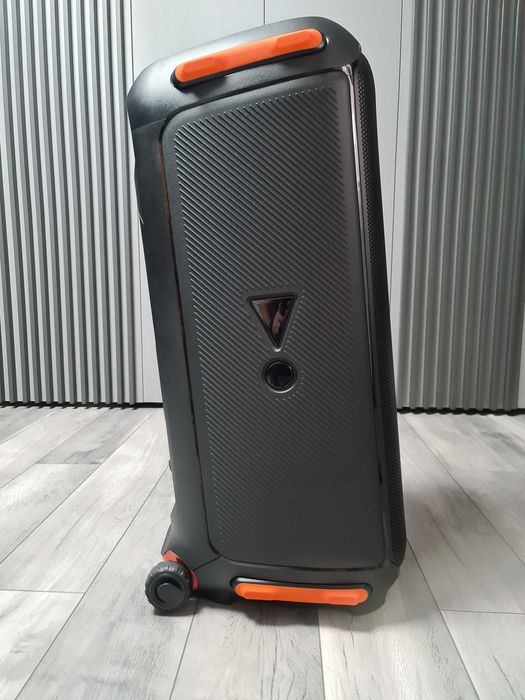 JBL 710  Party Box  800W