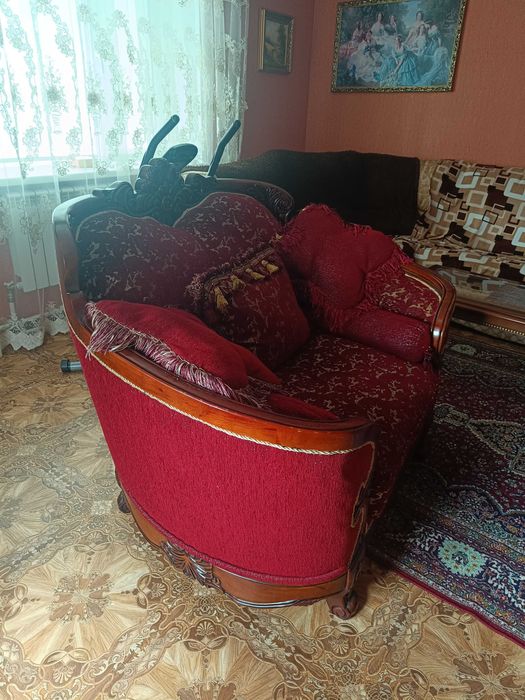 Кресло в гостинную