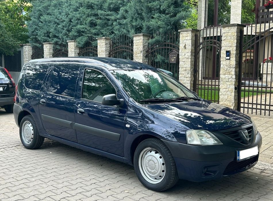 Vând dacia Logan van