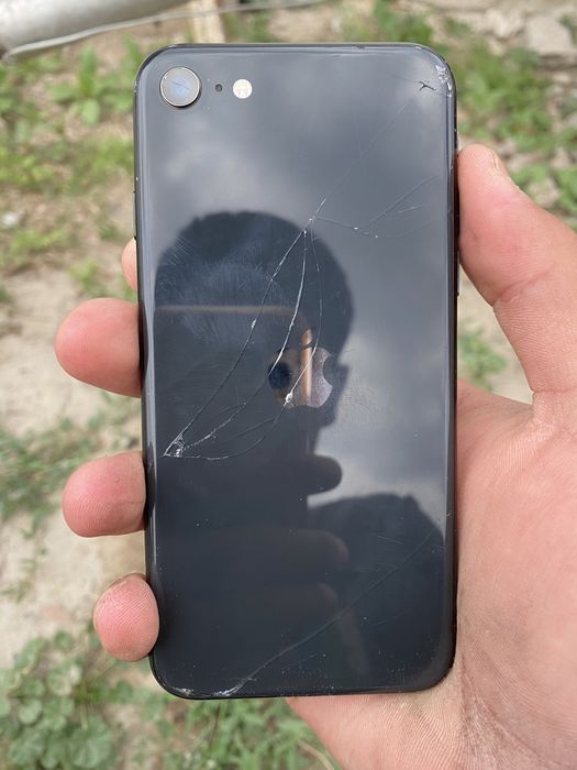 IPhone SE 64 tali narxi kelishiladi srochna