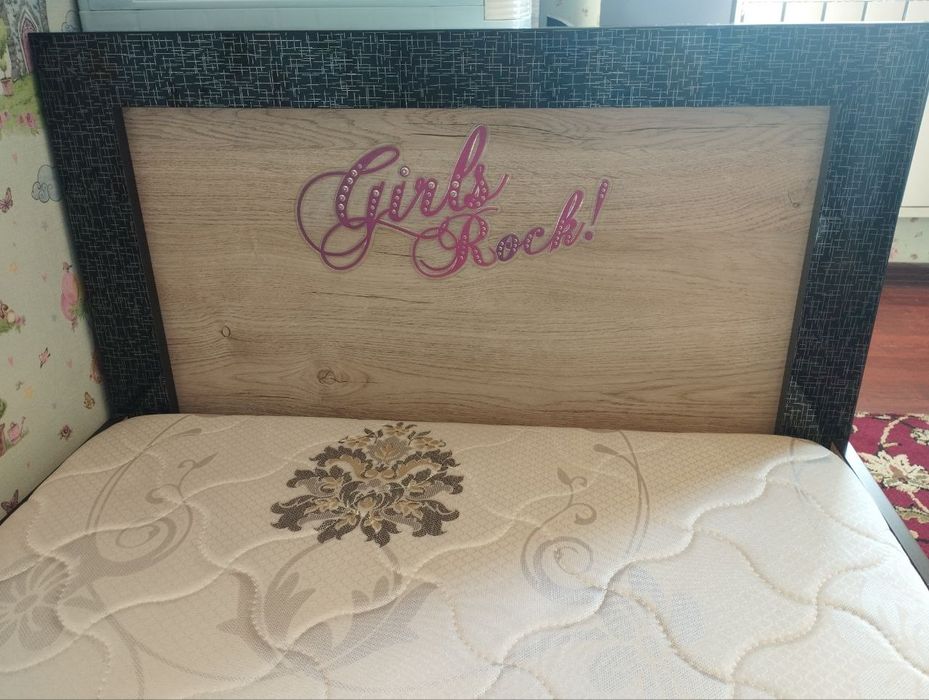 Бир кишилик кроват болалар хонаси учун