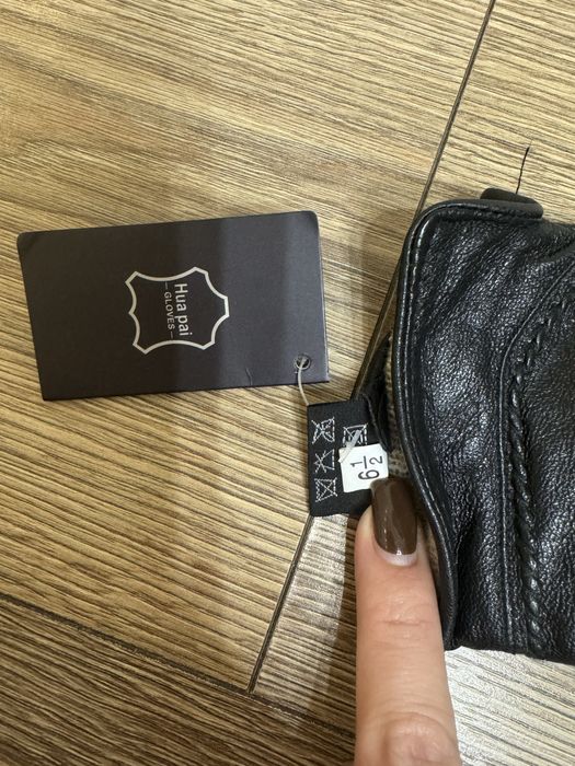 Женские перчатки