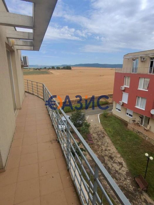 Продава се Двустаен апартамент в к.к. Слънчев бряг - 72 кв.м за 653 €/кв.м - Снимка #5