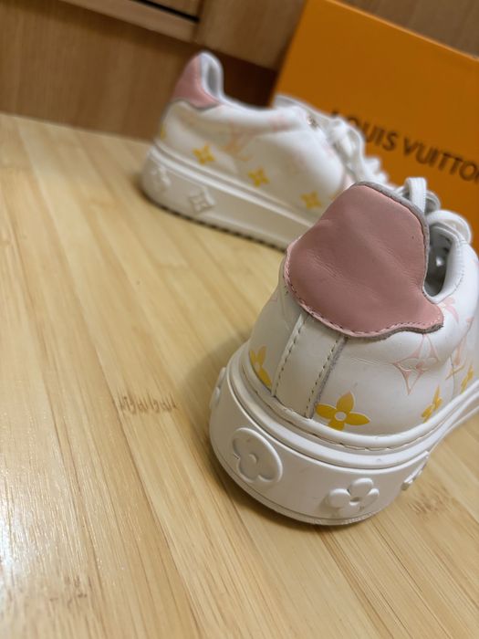 Adidasi Louis Vuitton