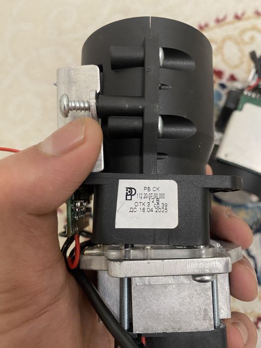 —Би ЛеД— Производство Китай