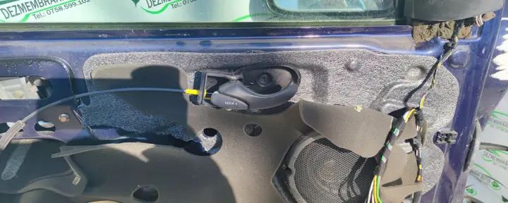 Maner deschidere din interior usa fata stanga Ford Focus 2000