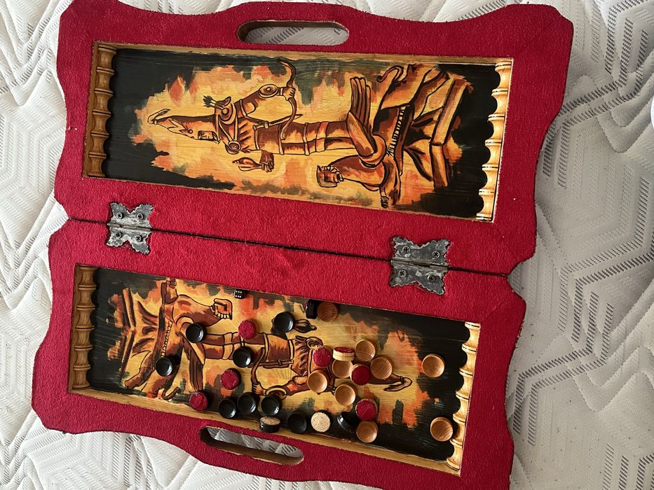 Продам  2 в 1 нарды и шахматы