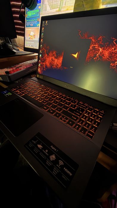 Se vinde Laptop acer Aspire 7