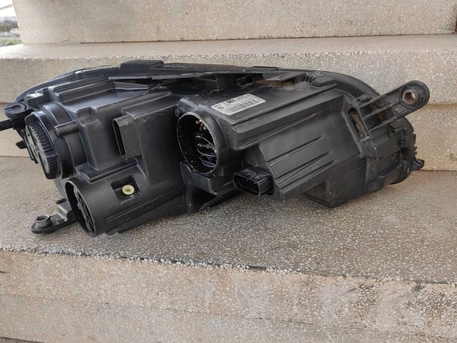 Фар VW Passat B7 ляв / Фар Пасат 7 / Фар Passat 7 Оригинален