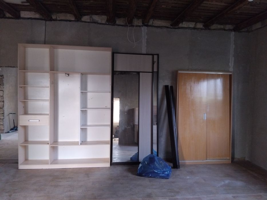 Обувной дверь купе