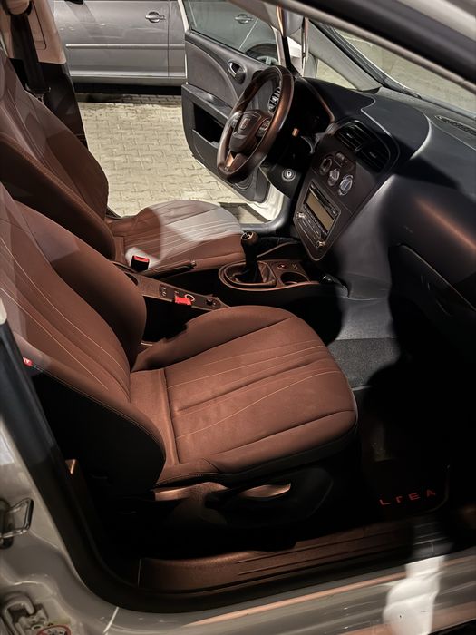 SEAT Leon 2011 — imagine 5