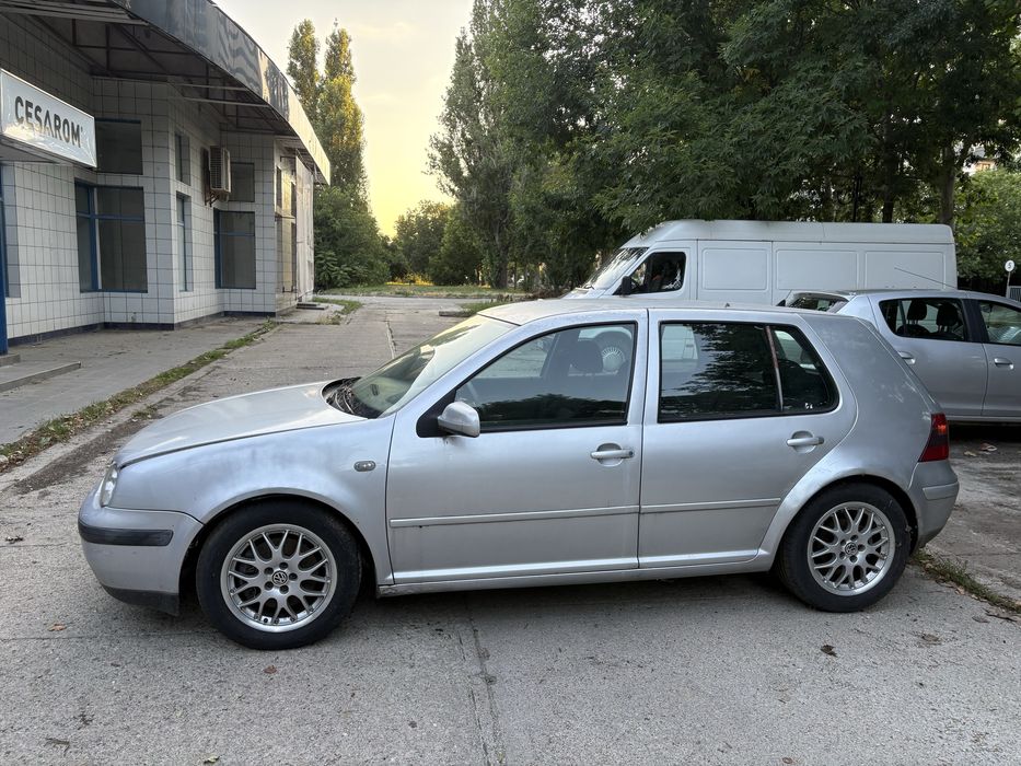 VOLKSWAGEN Golf 2003 — imagine 3