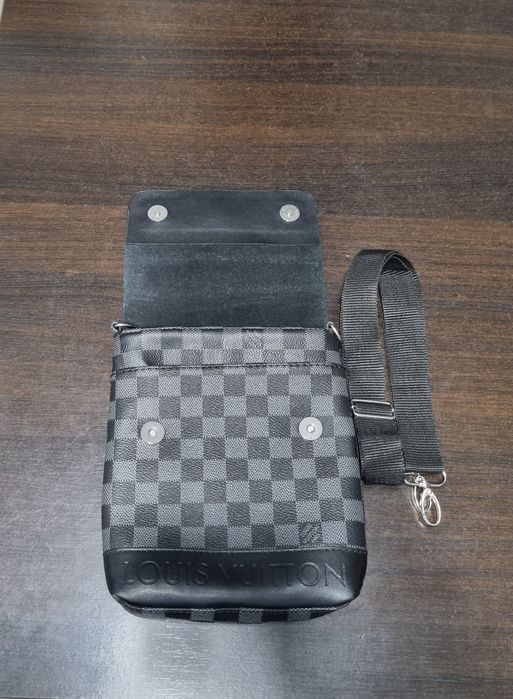 Gentuță  borseta LOUIS VUITTON