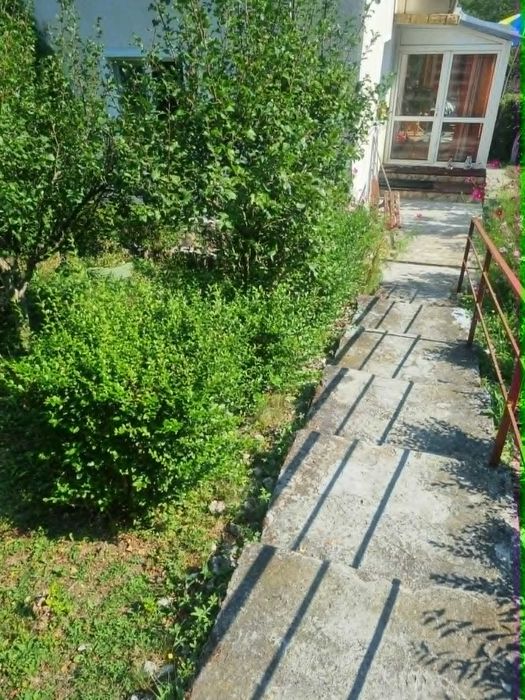 Vand casa locuilbila in zona retrasa, com. Babana jud. Arges.