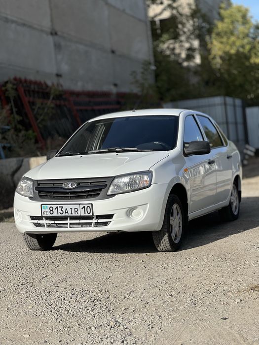 Лада Granta 2013 год