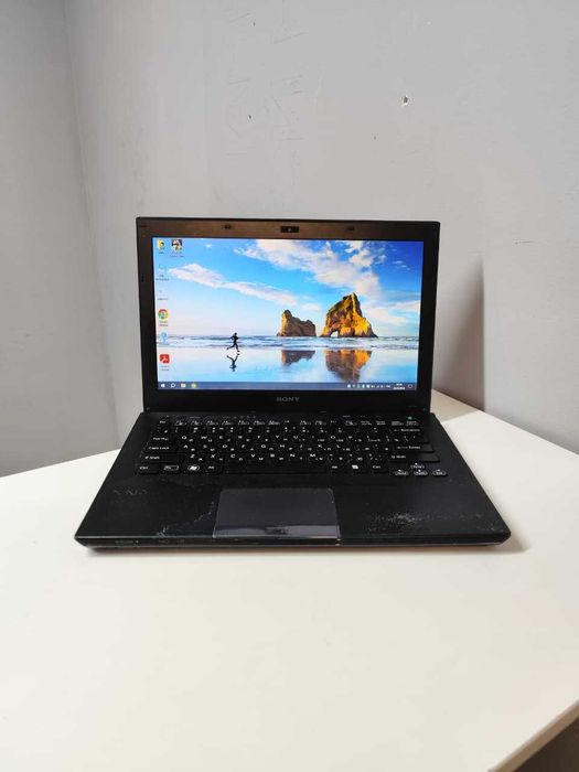 Ноутбук Sony core i7 / SSD все работает отлично