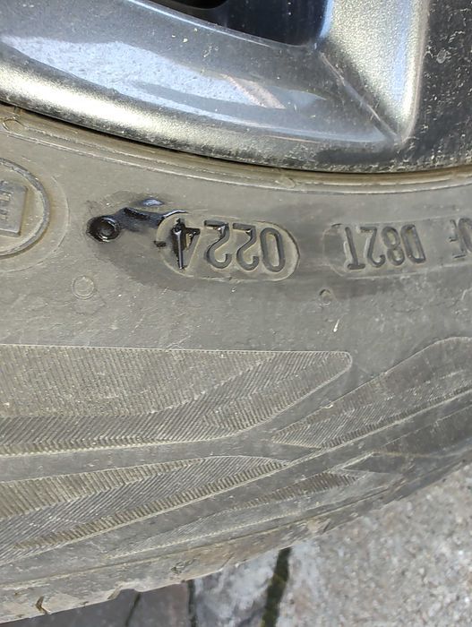 Vând anvelope vară și jante pe 16