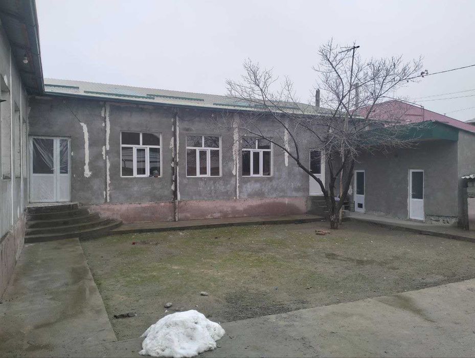 Продаётся участок 4,3 сотки, с домом 5 комнат.