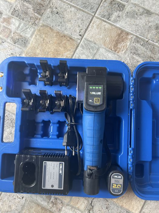 Dispozitiv profesional de sertizat Value